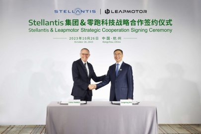 Podpis smlouvy mezi Stellantisem a Leapmotor