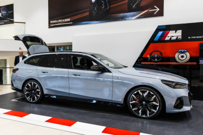 Invelt představil BMW i5 M60 xDrive Touring