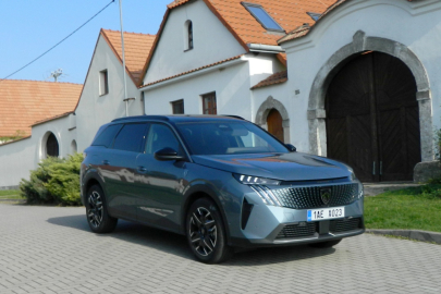 Peugeot 5008 Hybrid 136 e-DCS6