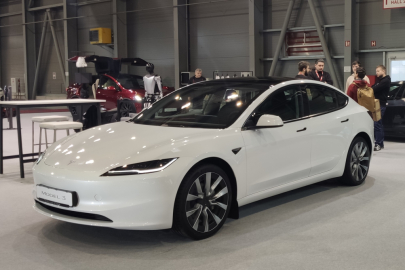 e-Salon 2024 Tesla Model 3