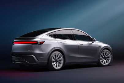 Tesla Model Y MY2025