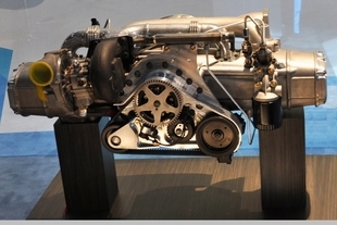 Motor OPOC na výstavě Heli-expo show v Houstonu